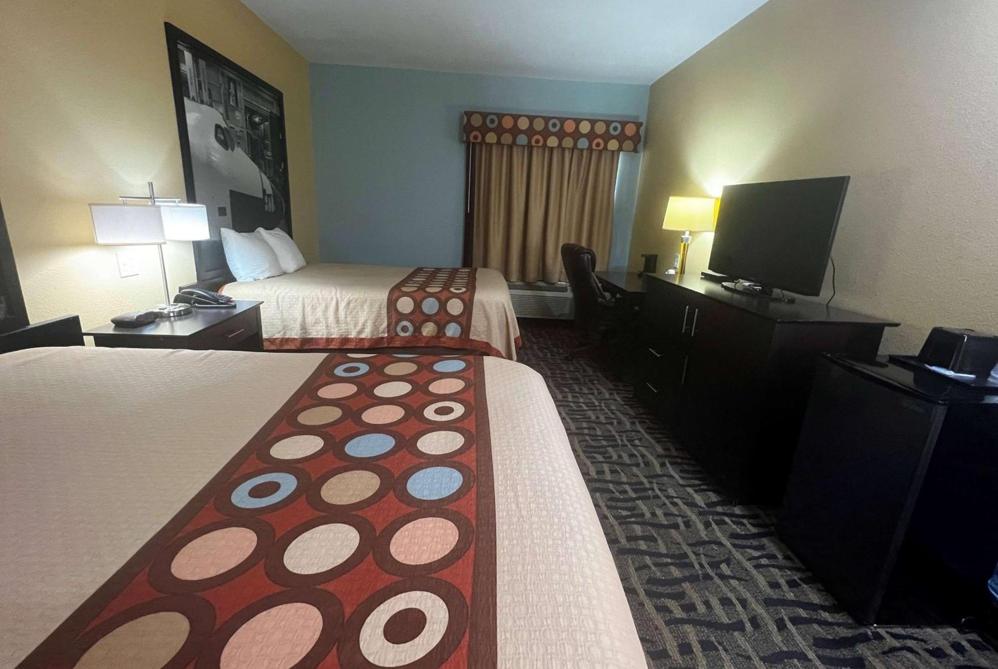 Super 8 By Wyndham Pasadena Hotel Ngoại thất bức ảnh