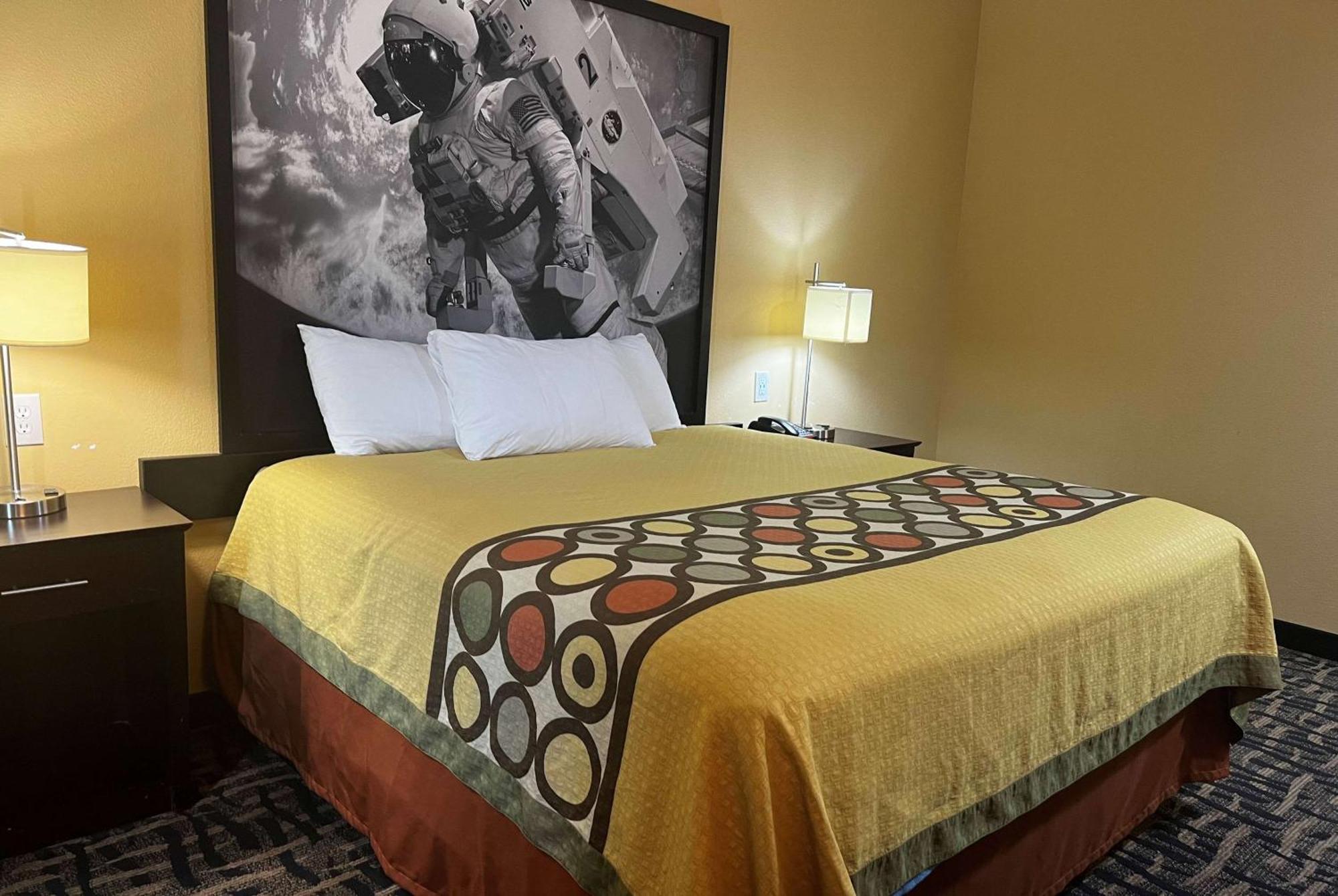 Super 8 By Wyndham Pasadena Hotel Ngoại thất bức ảnh