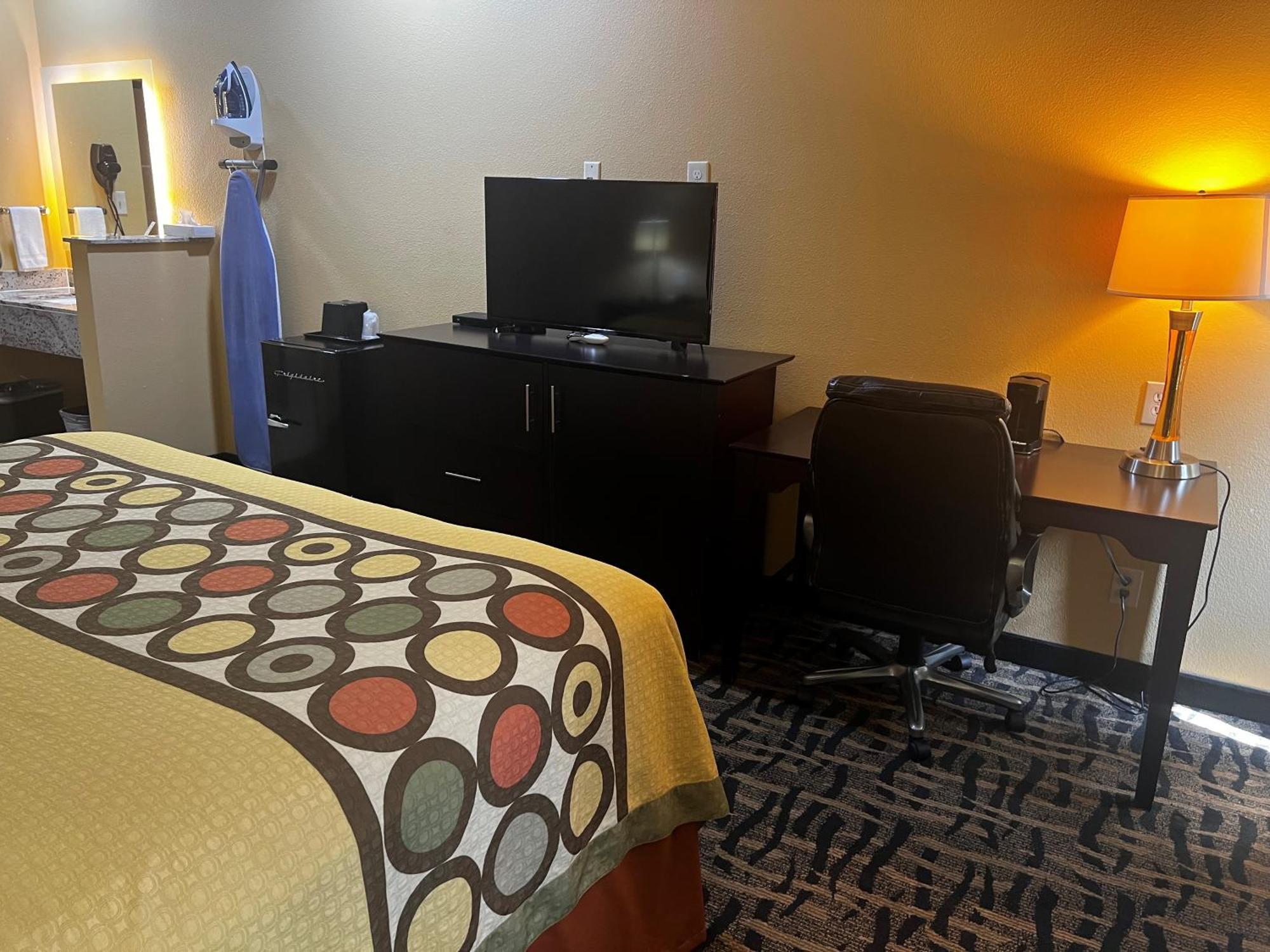Super 8 By Wyndham Pasadena Hotel Ngoại thất bức ảnh