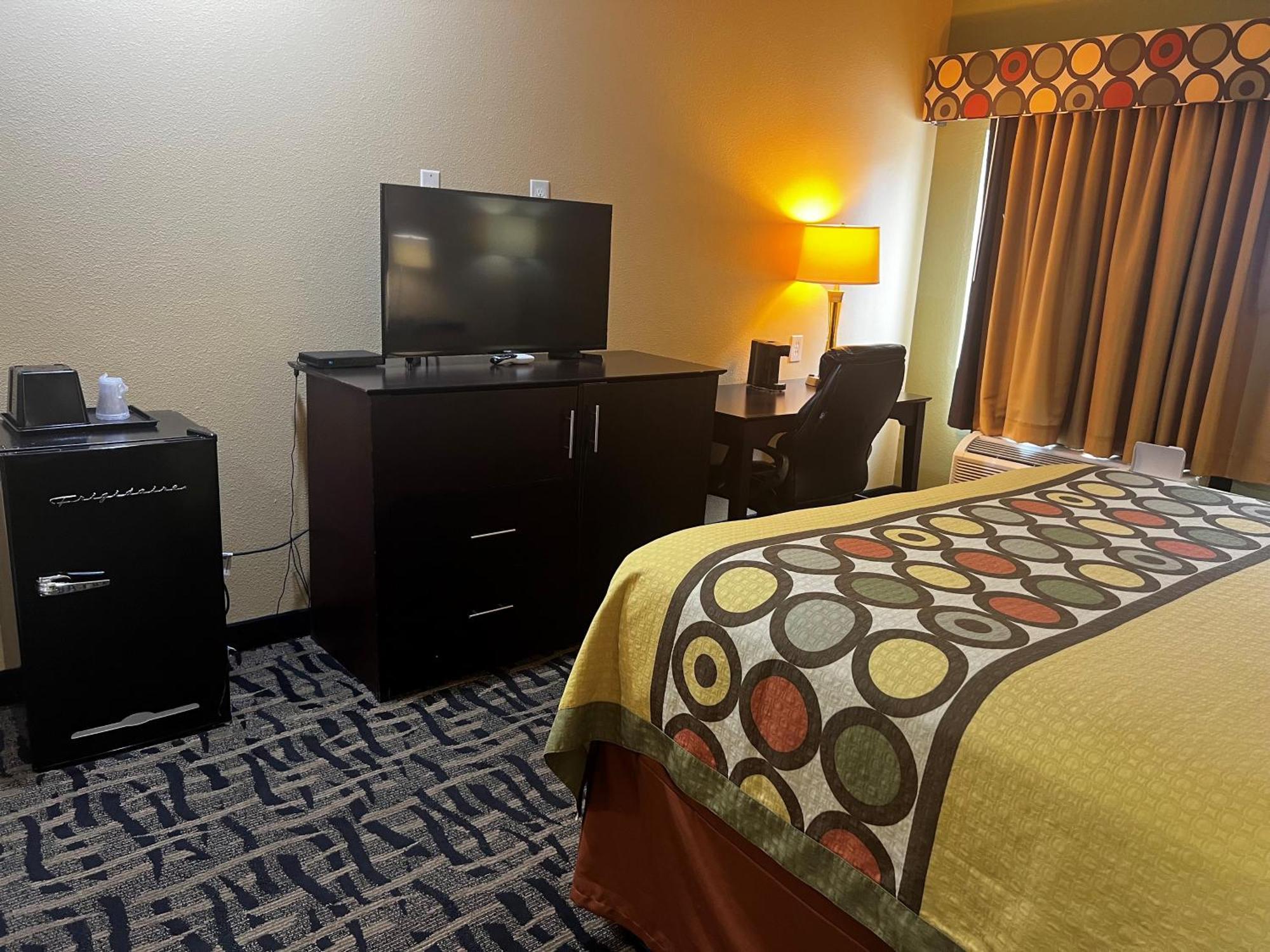 Super 8 By Wyndham Pasadena Hotel Ngoại thất bức ảnh